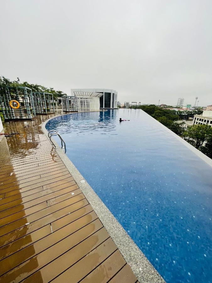 Deena Suite At Troika ,Kota Bharu Eksteriør bilde